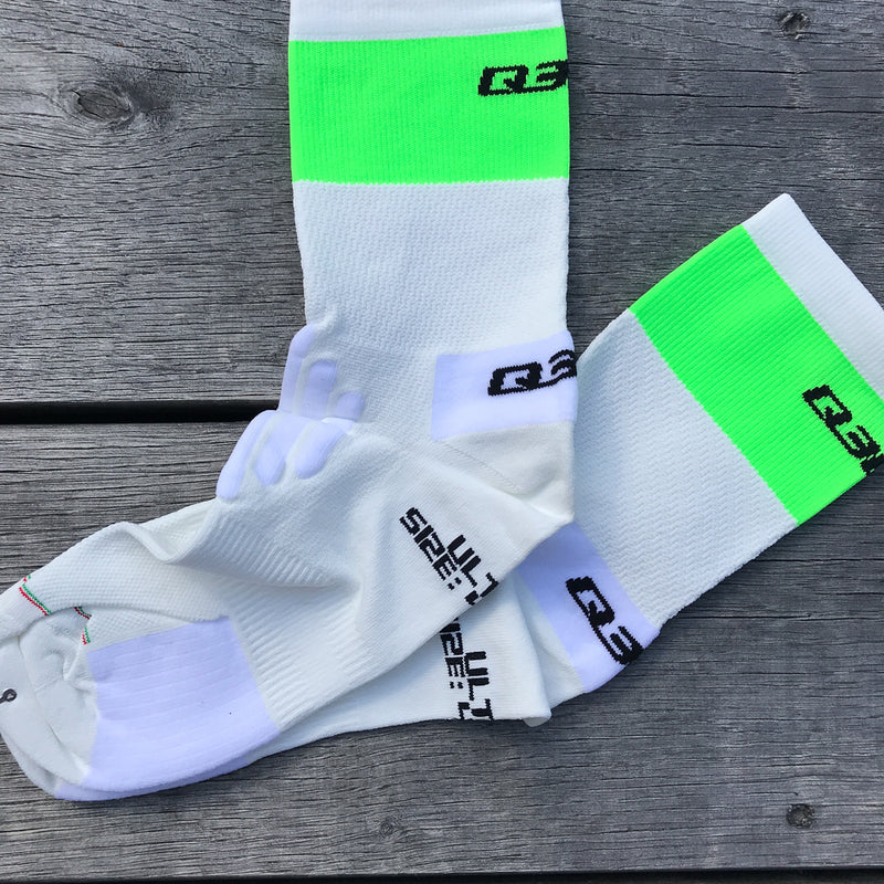Q36.5 Ultra Socken weiß mit Band in fluo green, Einzelstück in 40-43, SALE